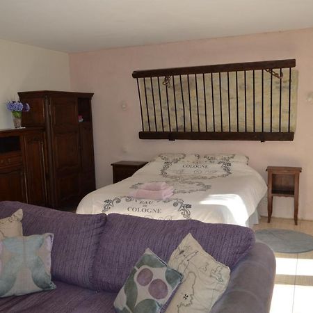 Le Studio Apartment Azille Exterior photo